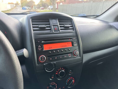 2016 Nissan Versa 1.6 SV