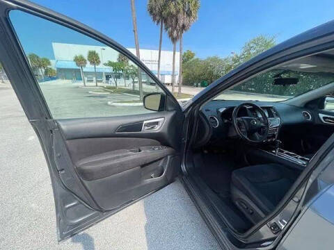 2013 Nissan Pathfinder SV