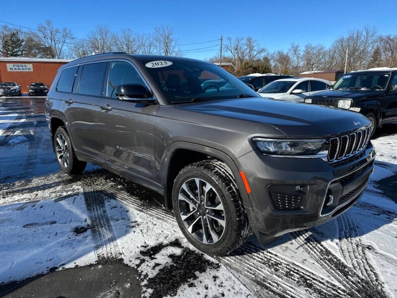 2023 Jeep Grand Cherokee L Overland's photo