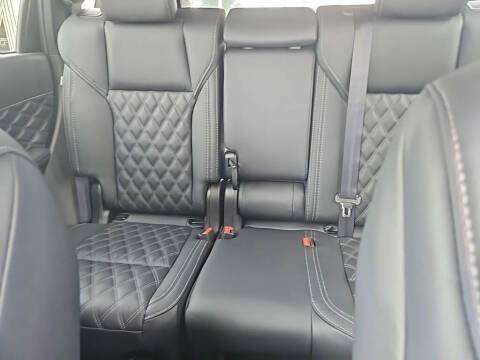 2025 Mitsubishi Outlander PHEV SEL