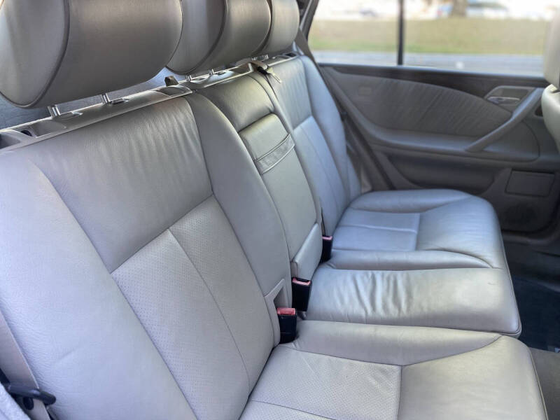 2000 Mercedes-Benz E-Class E 320