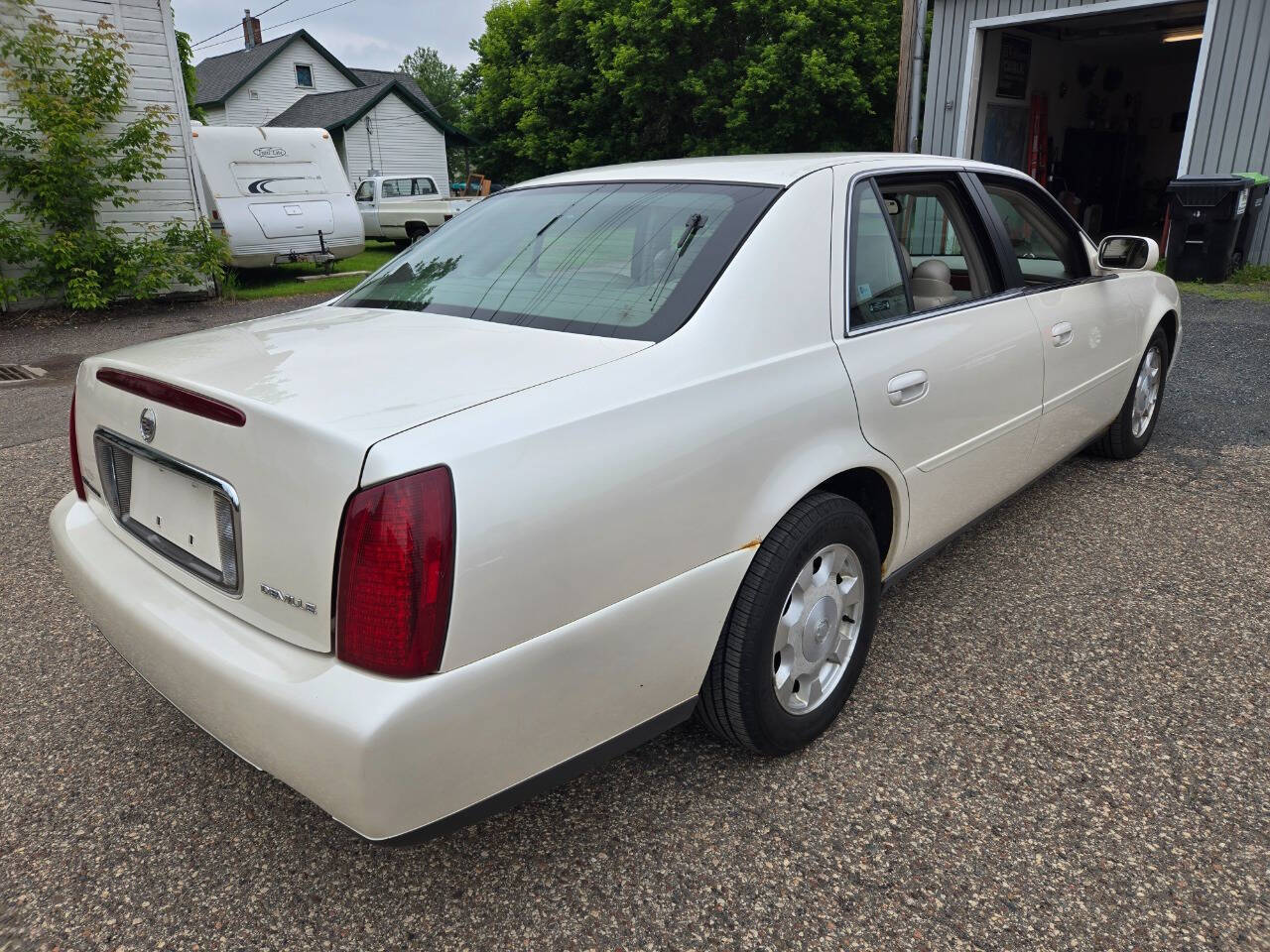 2002 Cadillac DeVille 3