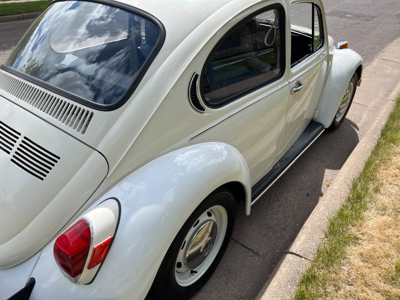 1972 Volkswagen Beetle 166