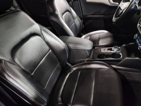 2020 Ford Escape Hybrid SE Sport