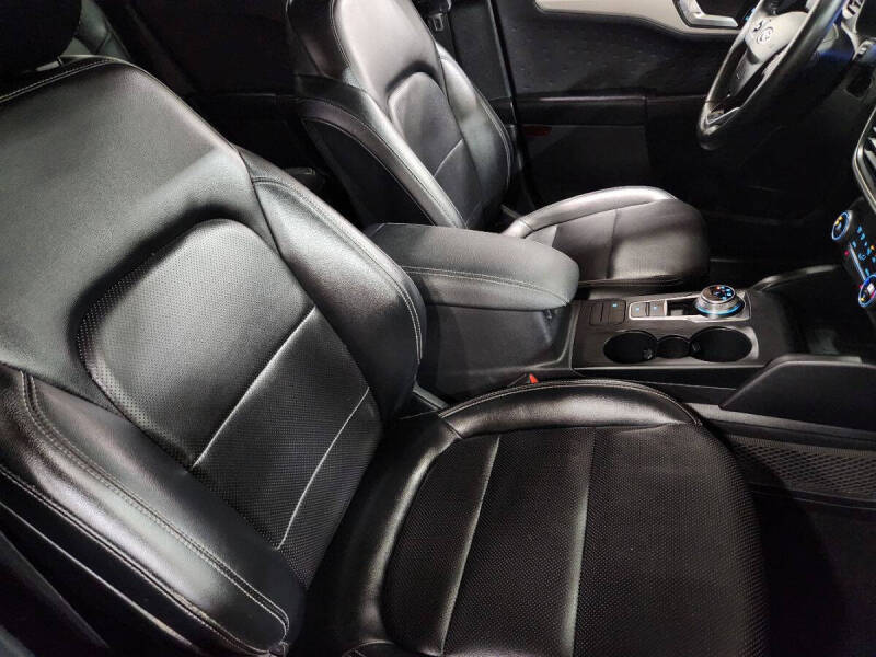 2020 Ford Escape Hybrid SE Sport