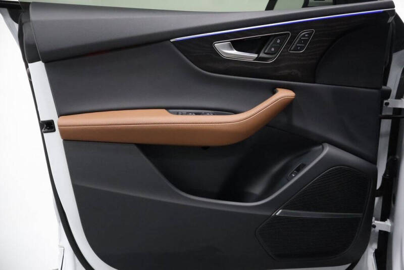 2023 Audi Q8 quattro Premium Plus 55 TFSI