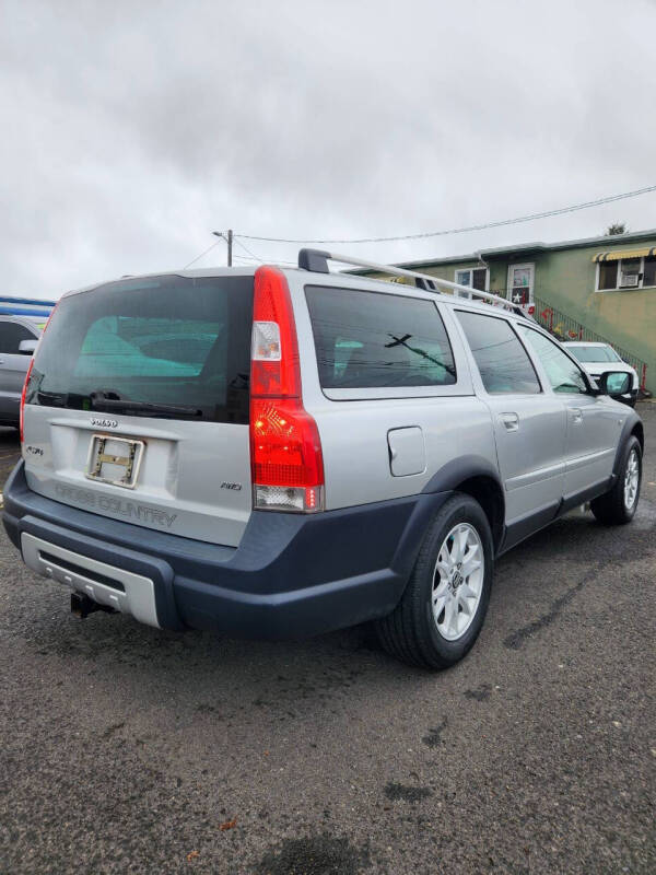 2005 Volvo XC70