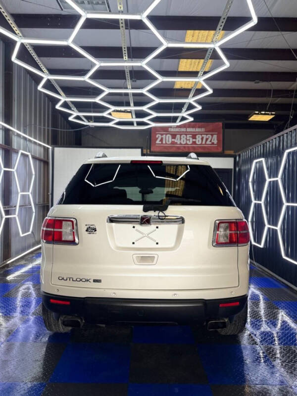 2008 Saturn Outlook XR