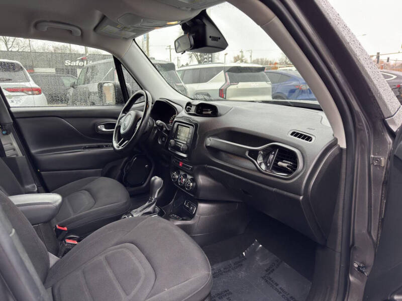 2017 Jeep Renegade Altitude