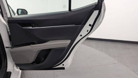 2024 Toyota Camry Hybrid LE