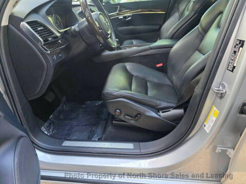 2016 Volvo XC90 T6 Momentum