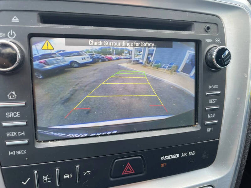 2016 GMC Acadia SLE-2