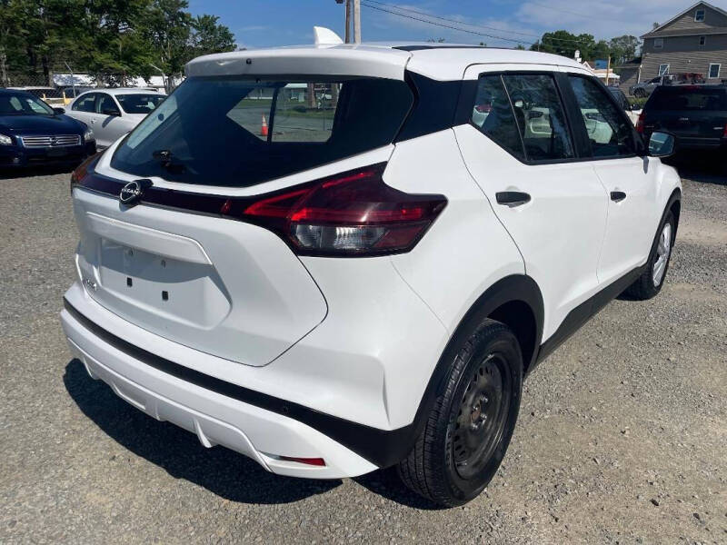 2022 Nissan Kicks S