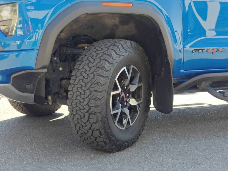 2023 GMC Canyon AT4X