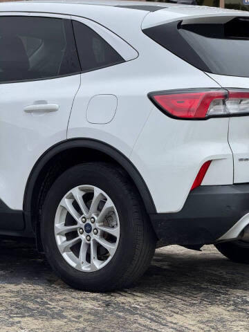 2021 Ford Escape SE