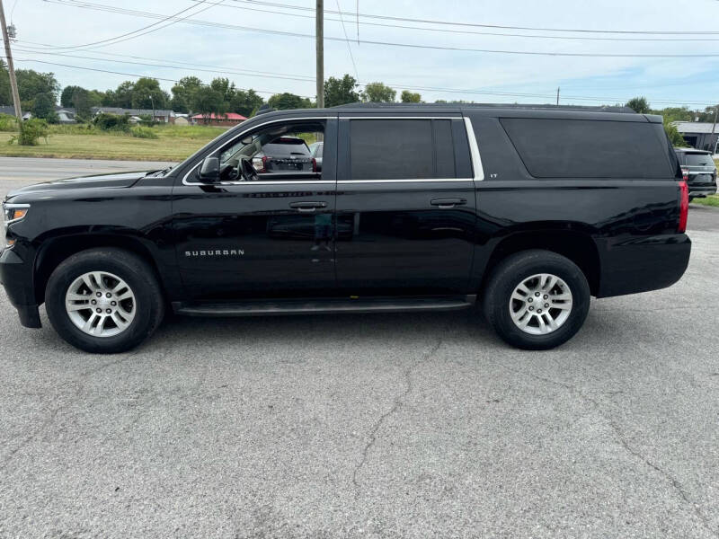 2015 Chevrolet Suburban for sale at M&R Auto Sales Inc in Bowling Green KY