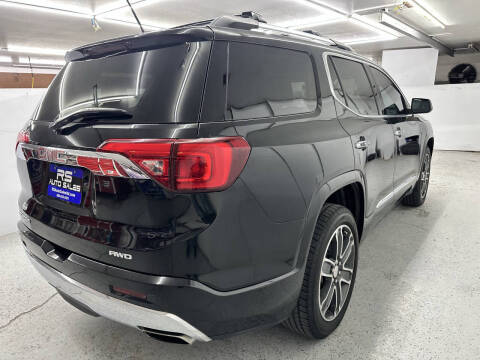 2017 GMC Acadia Denali