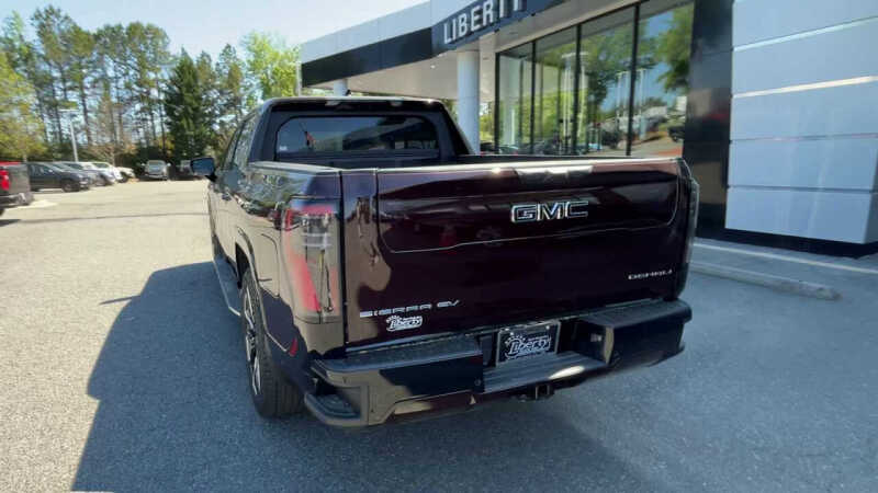 2025 GMC Sierra EV Denali