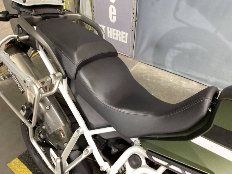 2021 Triumph Tiger 900 Rally Matte Khaki Gr