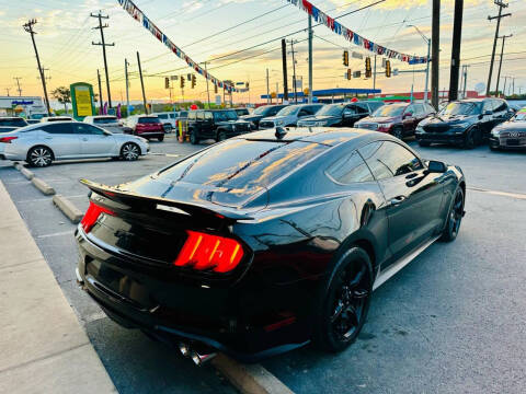 2020 Ford Mustang