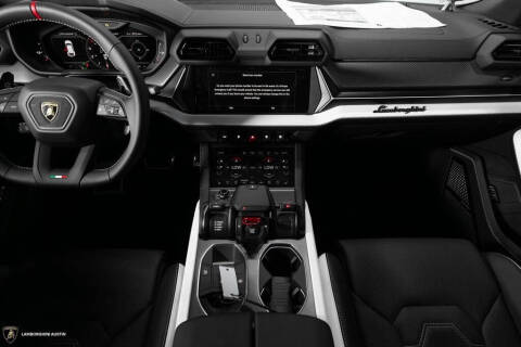 2025 Lamborghini Urus SE