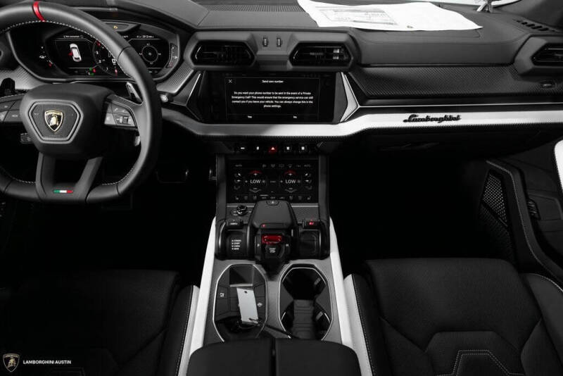 2025 Lamborghini Urus SE