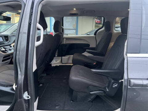 2017 Chrysler Pacifica Touring