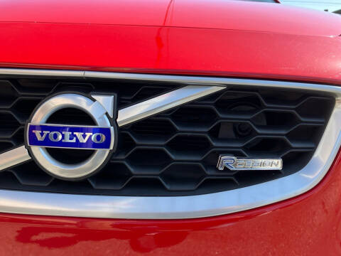 2011 Volvo C30 T5 R-Design