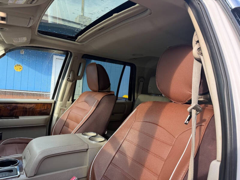 2011 Lincoln Navigator L