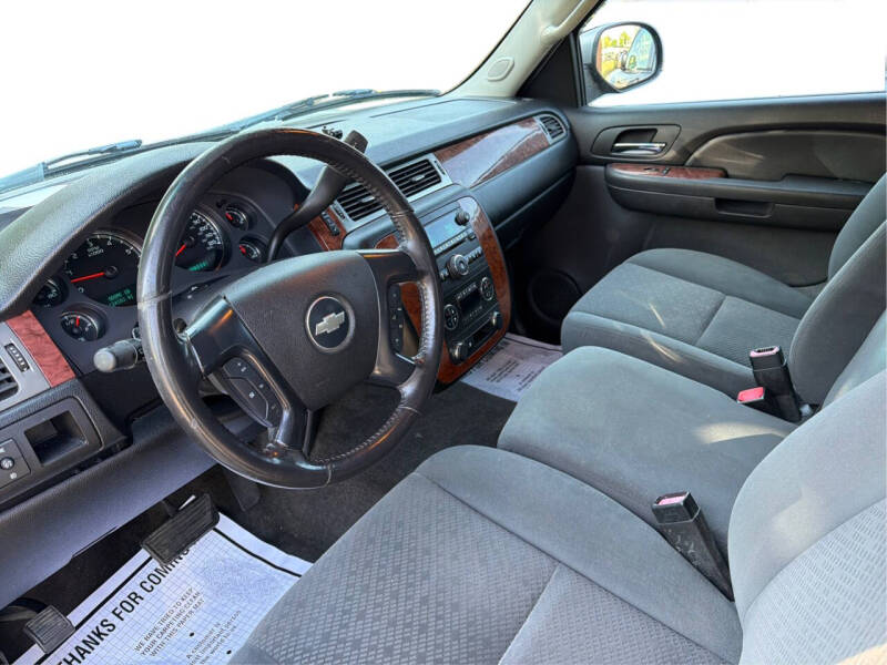 2008 Chevrolet Avalanche LS - Photo 11