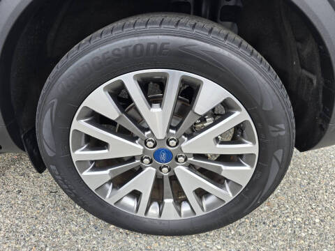 2022 Ford Escape Titanium