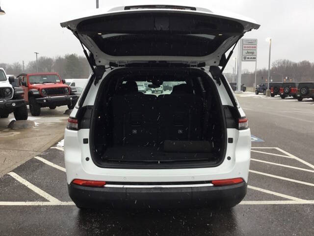 2024 Jeep Grand Cherokee L Laredo