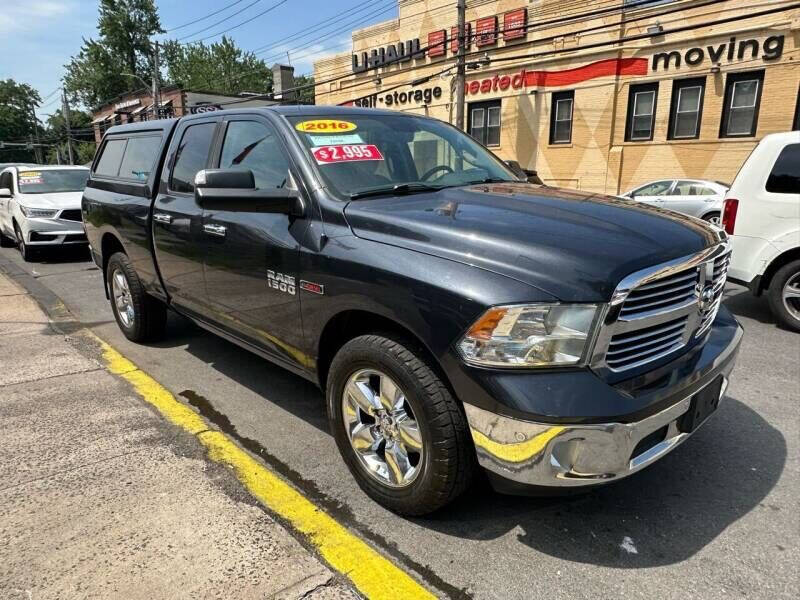 RAM Ram 1500 Pickup's photo