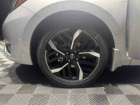 2025 Nissan Versa SR