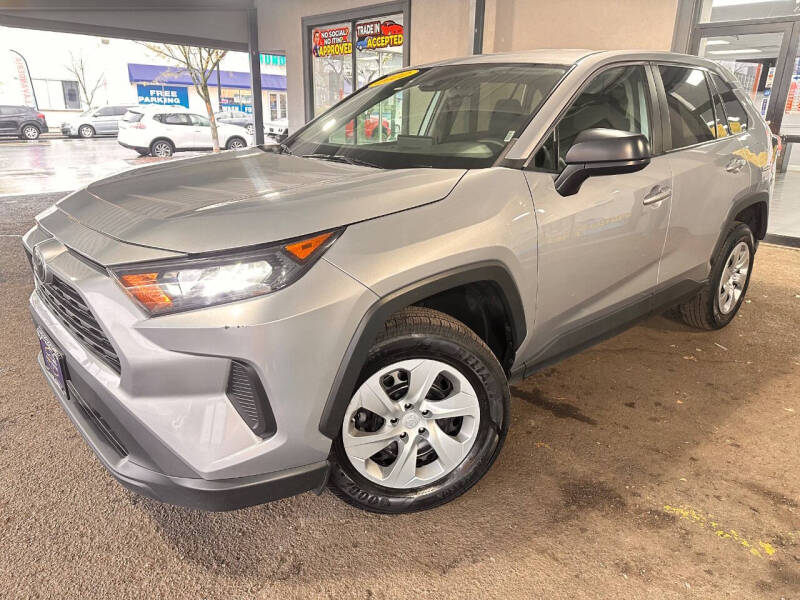 2022 Toyota RAV4 LE