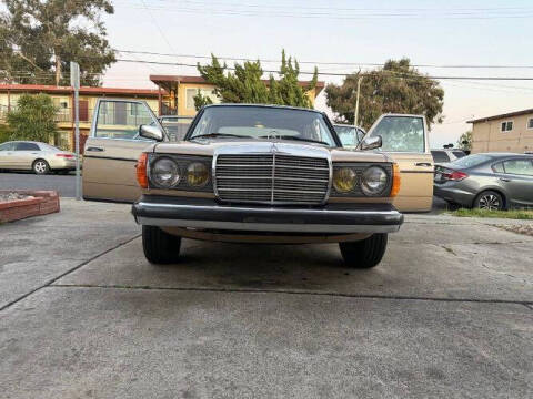 1983 Mercedes-Benz 300-Class