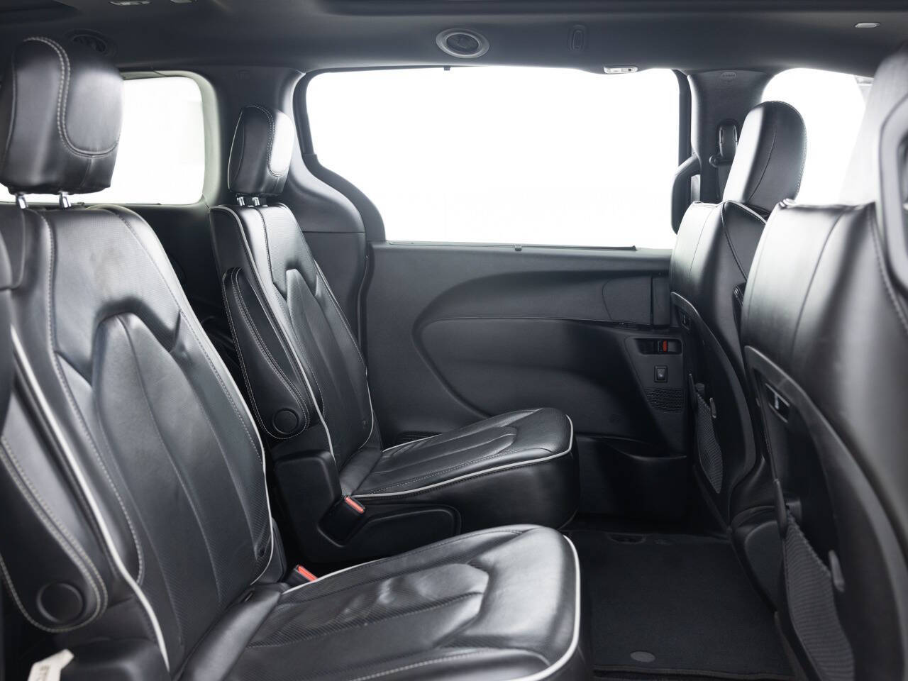 Used Car 2020 Chrysler Pacifica  Limited 4dr Mini Van For Sale Under $20,000 In Coal City, Illinois