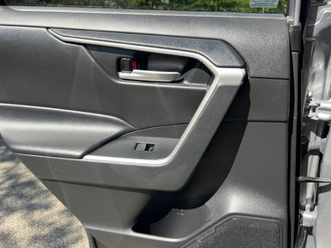 2023 Toyota RAV4 Hybrid SE