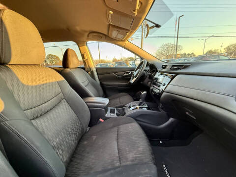 2017 Nissan Rogue SV