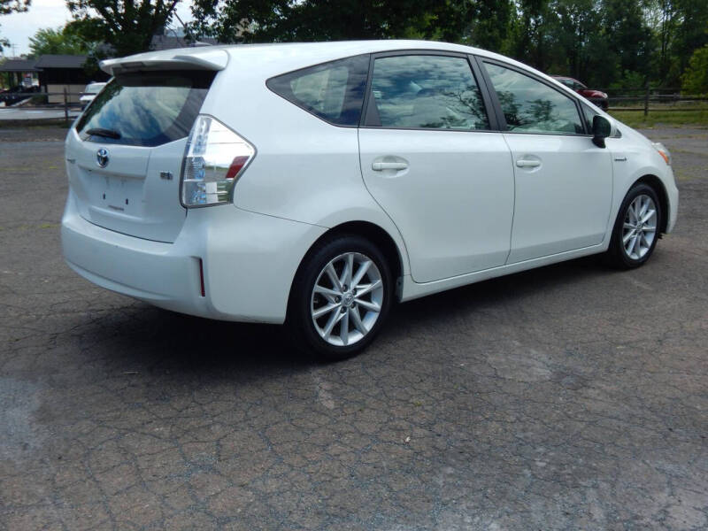 2013 Toyota Prius v