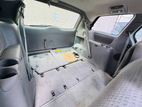 2005 Toyota Sienna
