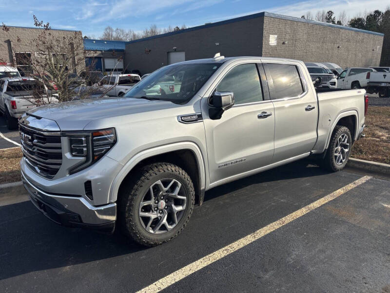 2022 GMC Sierra 1500 SLT's photo