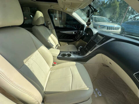 2015 Infiniti Q50 Premium