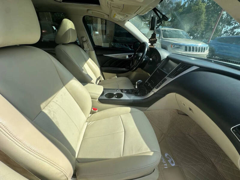 2015 Infiniti Q50 Premium