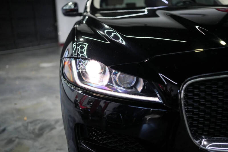 2020 Jaguar F-PACE 25t Premium