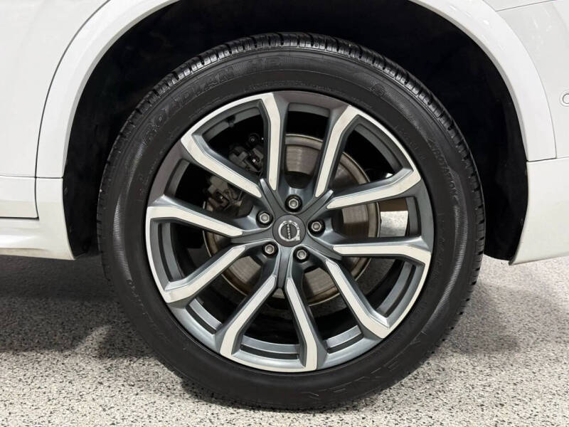 2019 Volvo XC90 T6 Momentum