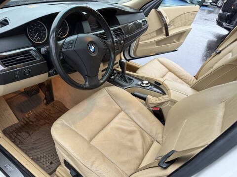 2004 BMW 5 Series 525i