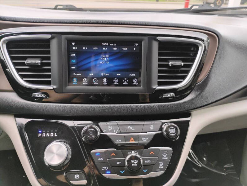 2019 Chrysler Pacifica Touring L
