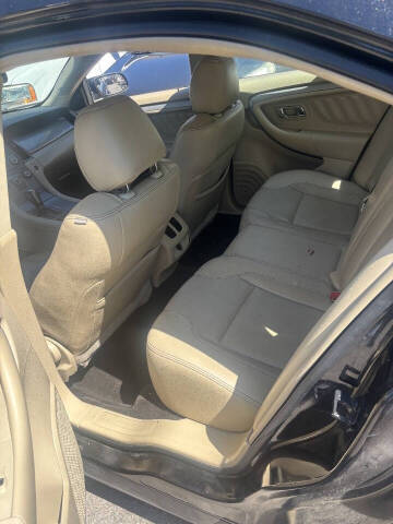 2015 Ford Taurus SEL