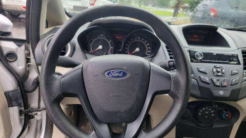 2012 Ford Fiesta S